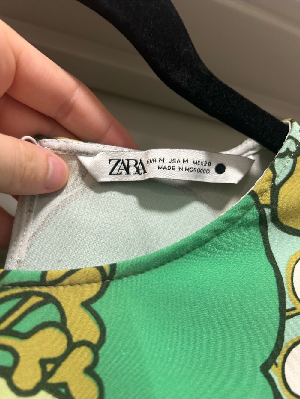 Zara Retro Sleeveless Green Floral Print Shift Dress - Picture 4 of 5